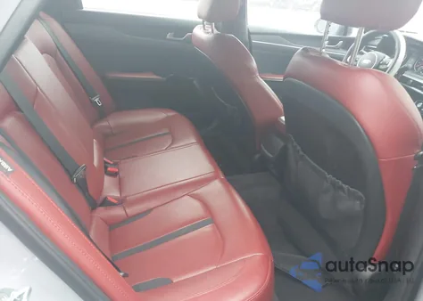 2021 Kia K5 Gt-Line z USA, uszkodzony, nr VIN 5XXG64J22MG072746